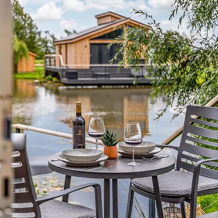 Woad Mill Lakeside Lodges Бостон Екстер'єр фото
