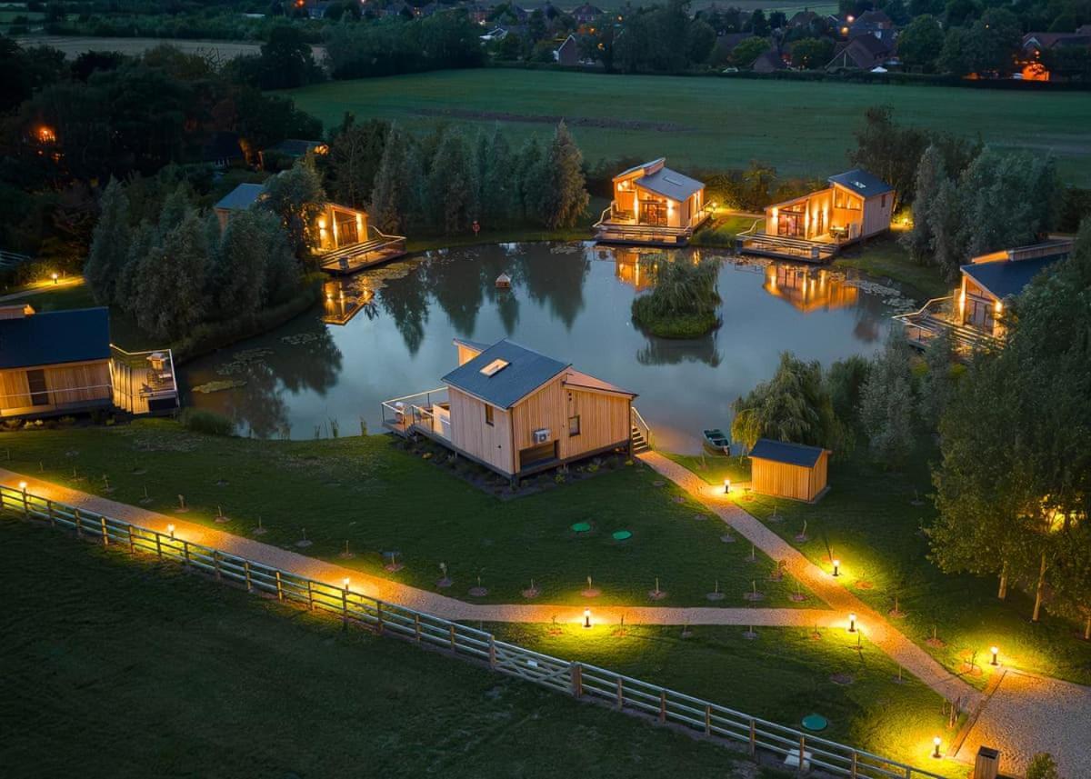 Woad Mill Lakeside Lodges Бостон Екстер'єр фото