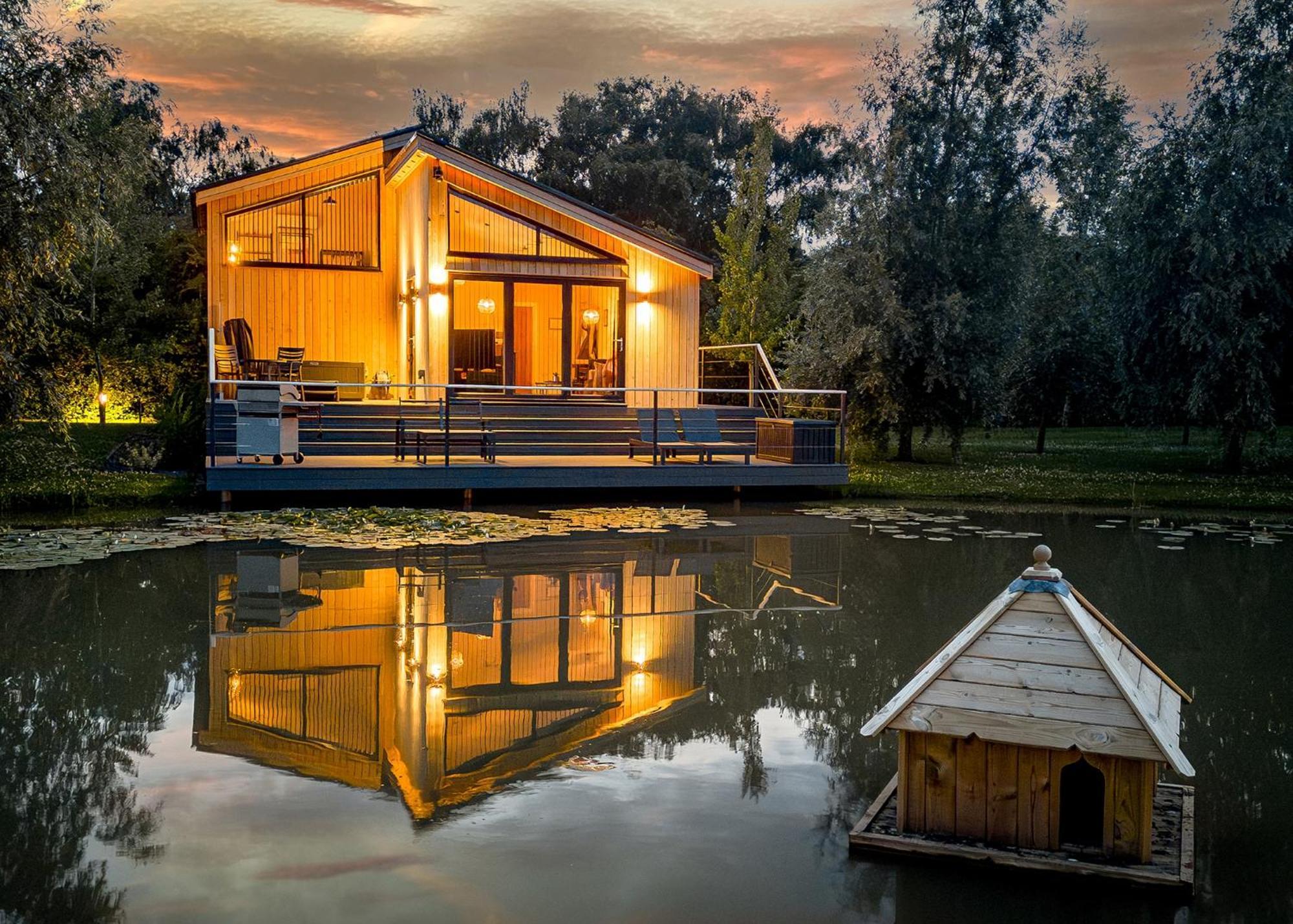 Woad Mill Lakeside Lodges Бостон Екстер'єр фото